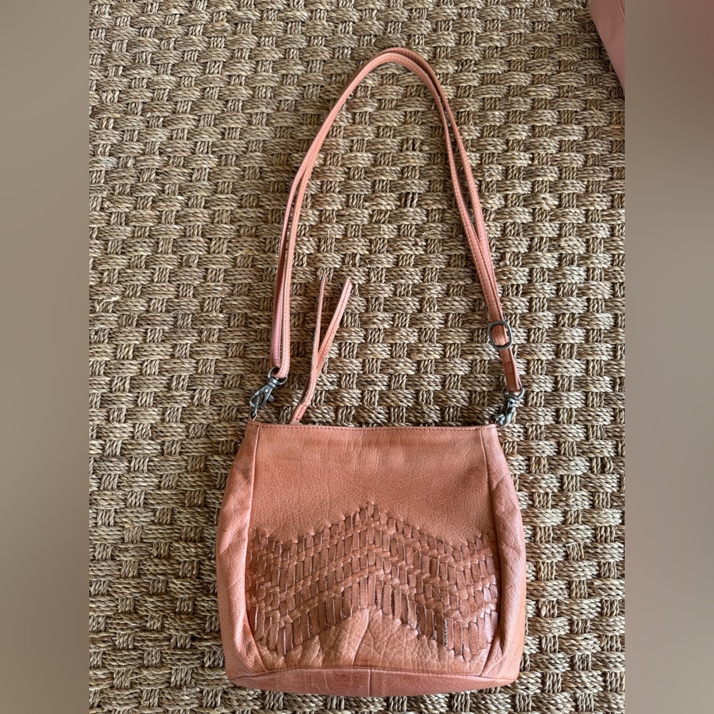 Day and Mood leather Peony Crossbody bag woven design - Picture 10 of 13
